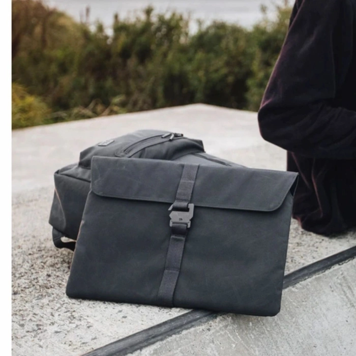 Pokrowiec na laptopa 13 Db Bags The Världsvan 13 szary z efektem sprania