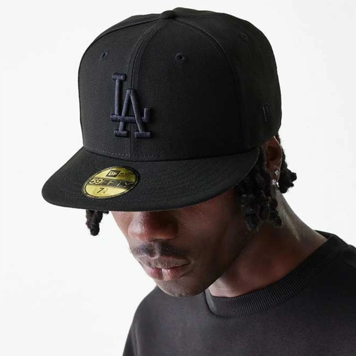 Czapka New Era 59FIFTY LA czarny fullcap z prostym daszkiem r. 6 1/2