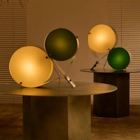 Lampa stołowa Gubi Coppia designerska rzeźbiarska E14