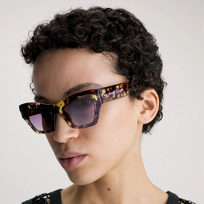 Okulary damskie Calvin Klein CK23503S 528 przeciwsłoneczne butterfly z filtem cat. S2
